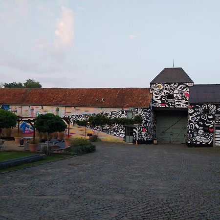 B&B At Haras Petit-Hallet Hannut Экстерьер фото